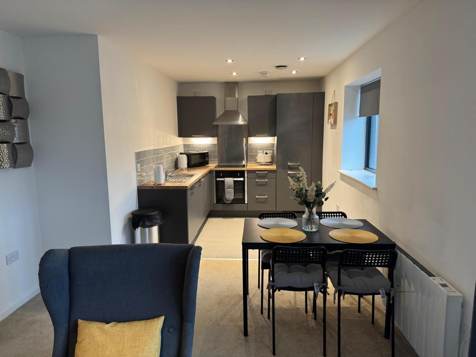 6 Belvedere Residence Вулвергемптон Екстериор снимка